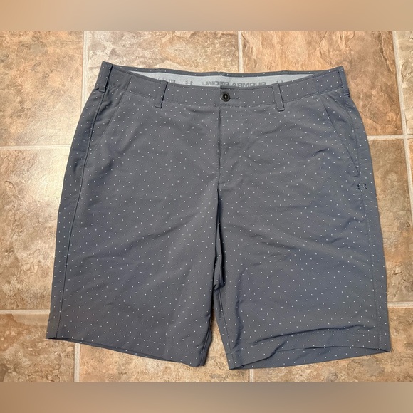 Under Armour HeatGear Men’s Slate Gray Micro-Dot Golf Shorts Size 40 - Picture 2 of 5